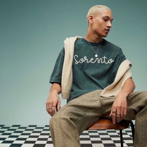 ASOS NEW - Boxy Oversized T-Shirt w/embroidered print